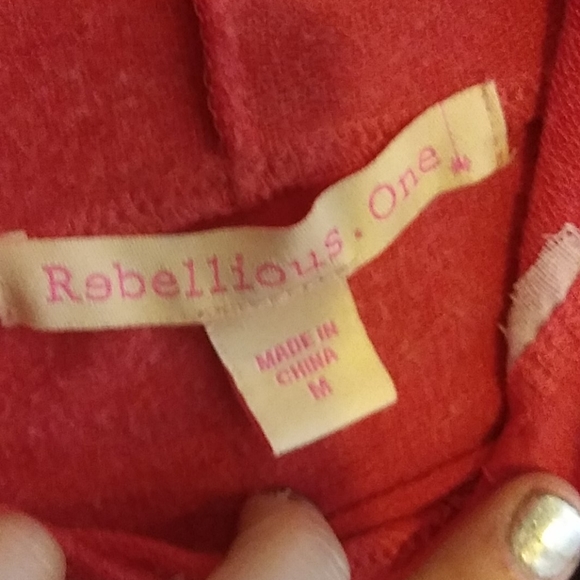 🎃$4/20 Coral 'Feelin' Good' Hoodie - Picture 2 of 3